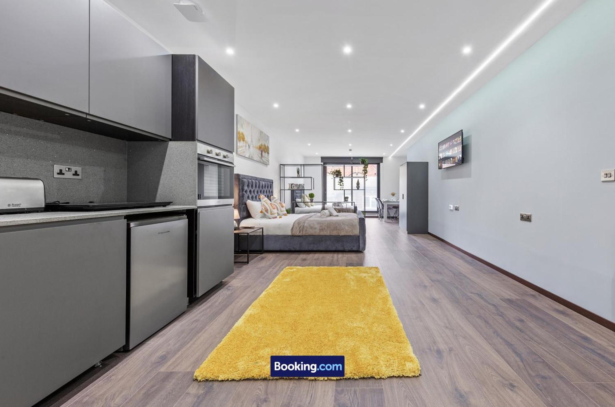 Stylish Studio Apt By Stay Smart Short Lets & Serviced Accommodation Woodstock With Free Wifi Λονδίνο Εξωτερικό φωτογραφία