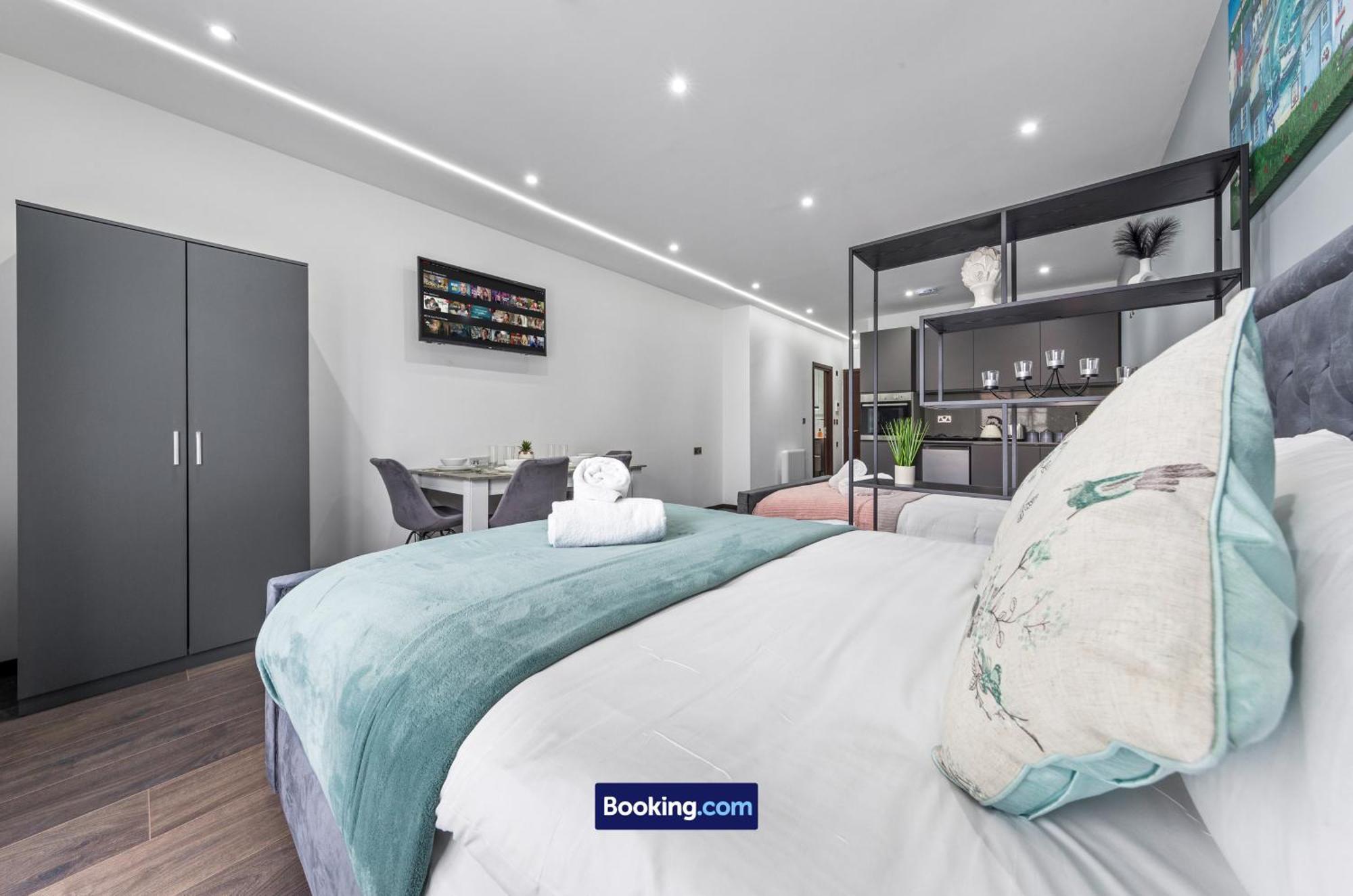 Stylish Studio Apt By Stay Smart Short Lets & Serviced Accommodation Woodstock With Free Wifi Λονδίνο Εξωτερικό φωτογραφία
